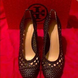 ** TORY BURCH **

'Grove 100mm Woven Pump'